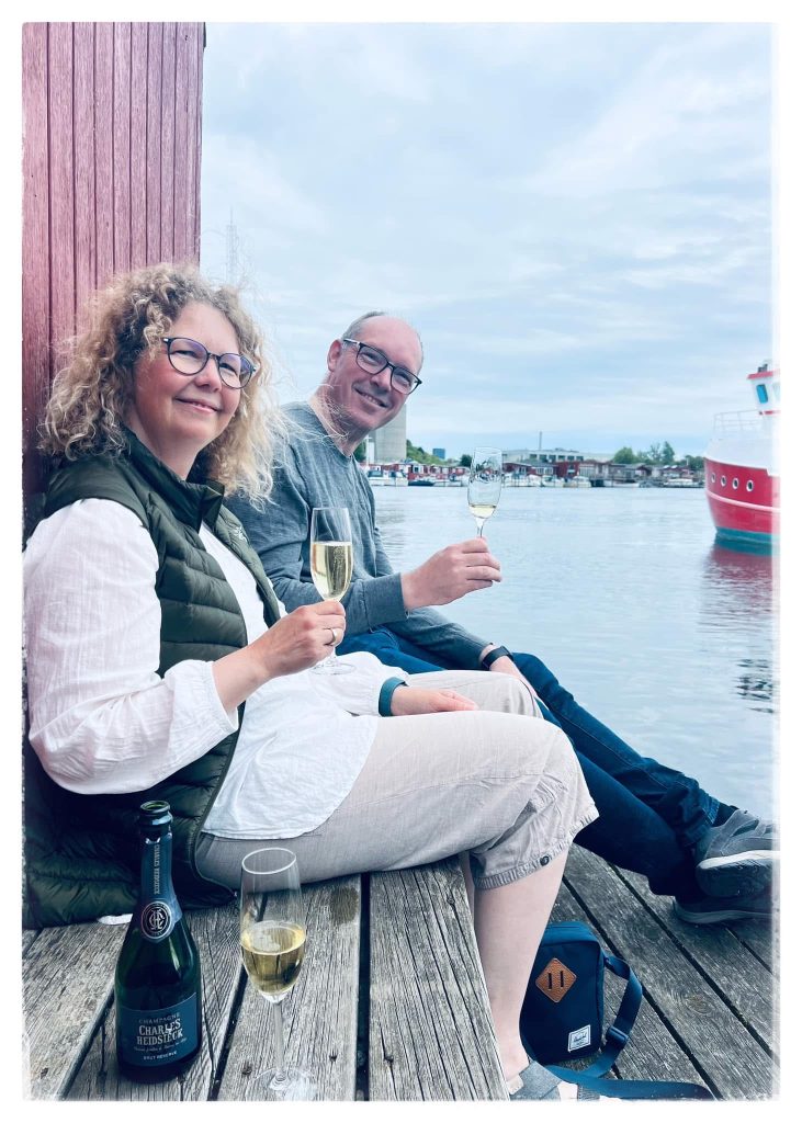 Champagne og sparring med vores kollega Mads Guldager.