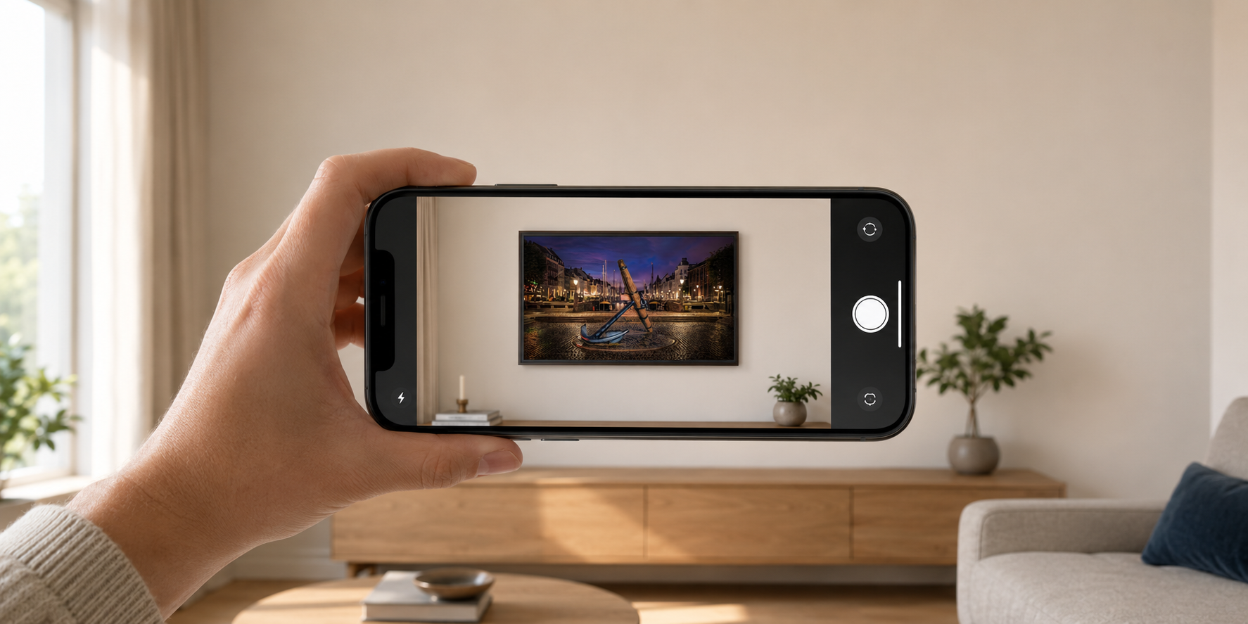 Se Surland & Vesteragers værker på din egen væg med Augmented Reality.